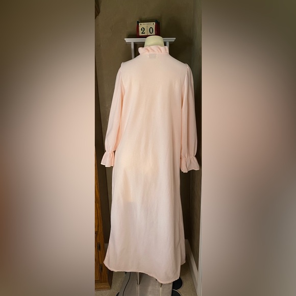 Vintage ILISE STEVENS pink cotton, satin feel pajama Nightgown Size women’s M - Picture 3 of 16